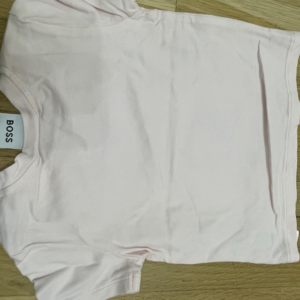 Boss tshirt - Picture 2 of 2